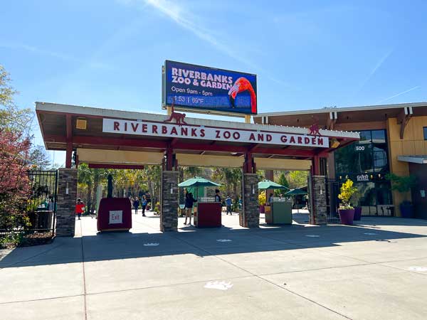 Entrance to Riverbanks Zoo in Columbia, SC